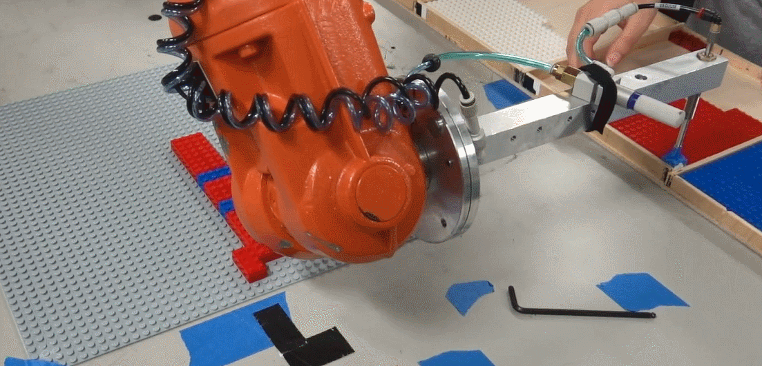 Industrial Robot Pick and Place